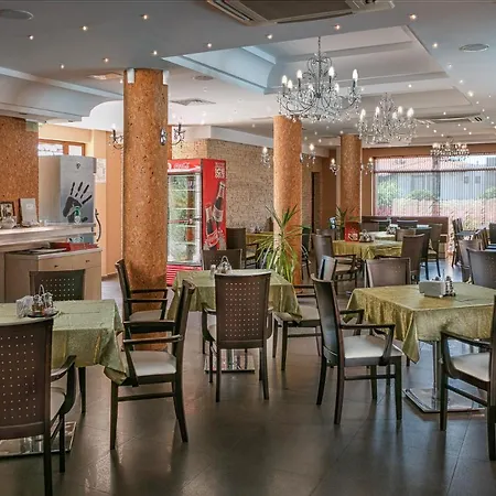 Alexandra Hotel 3*