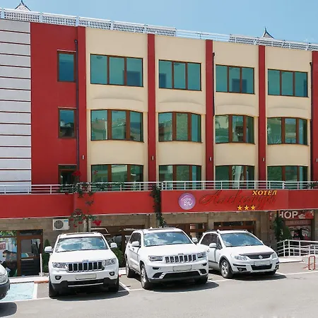 Alexandra Hotel